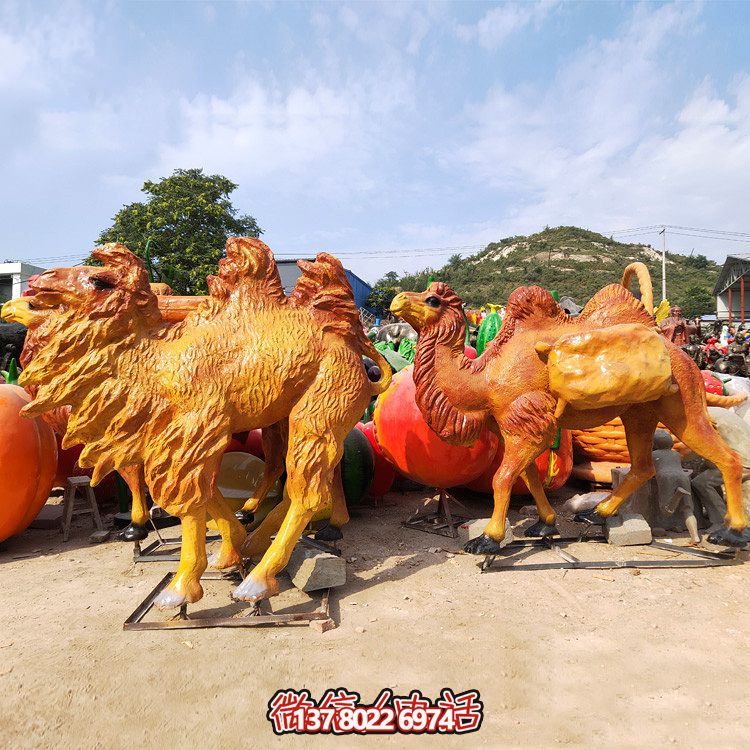 玻璃鋼駱駝雕塑，高端噴漆裝飾公園街道