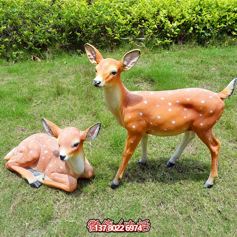 公園草坪創意玻璃鋼彩繪仿真動物鹿雕塑